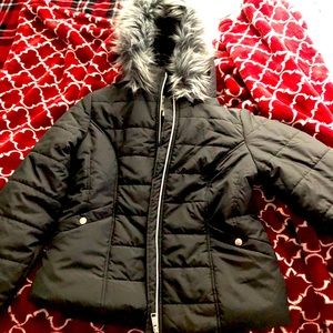 Girls large coat, never worn. perfect for winter.